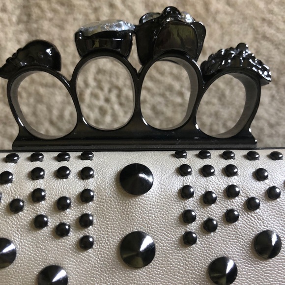 KoKo / Boohoo Skull Clutch - Picture 2 of 16